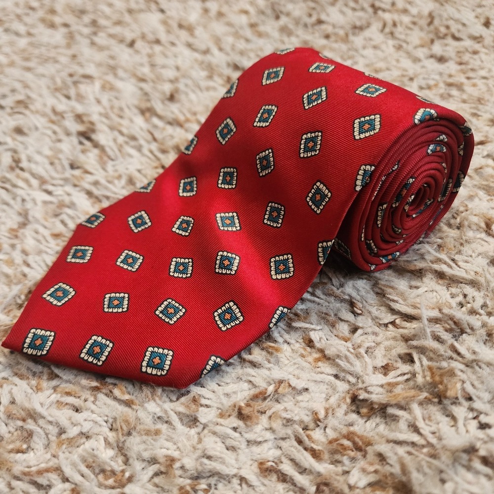 Vintage Chaps Ralph Lauren Made In USA Square Pattern Red Men Silk‎ Neck Tie